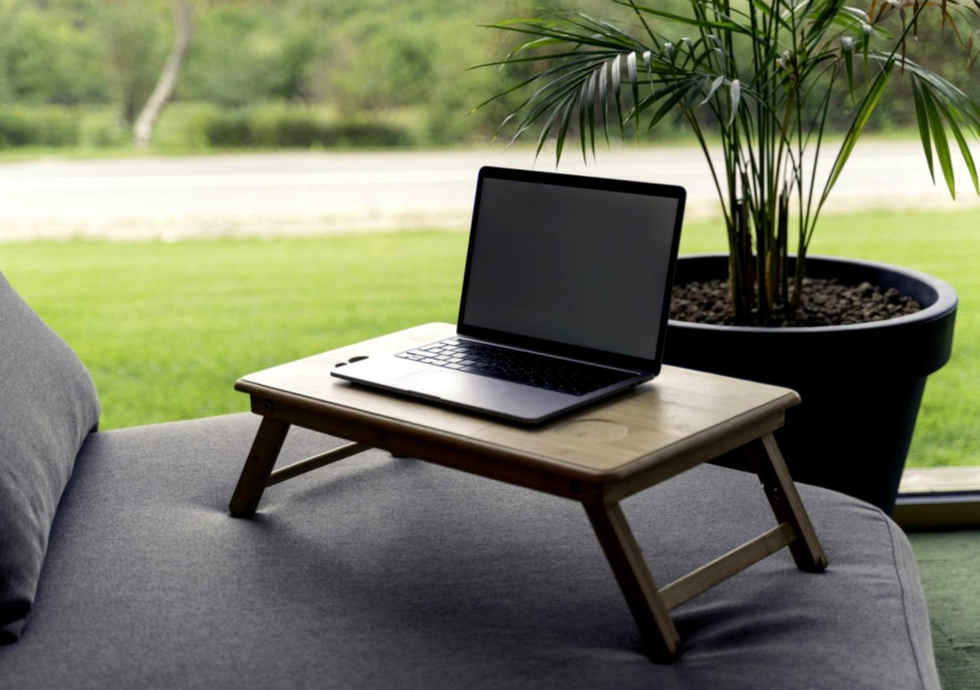 Moderne Finanzanalyse am Computer mit professionellen Tools